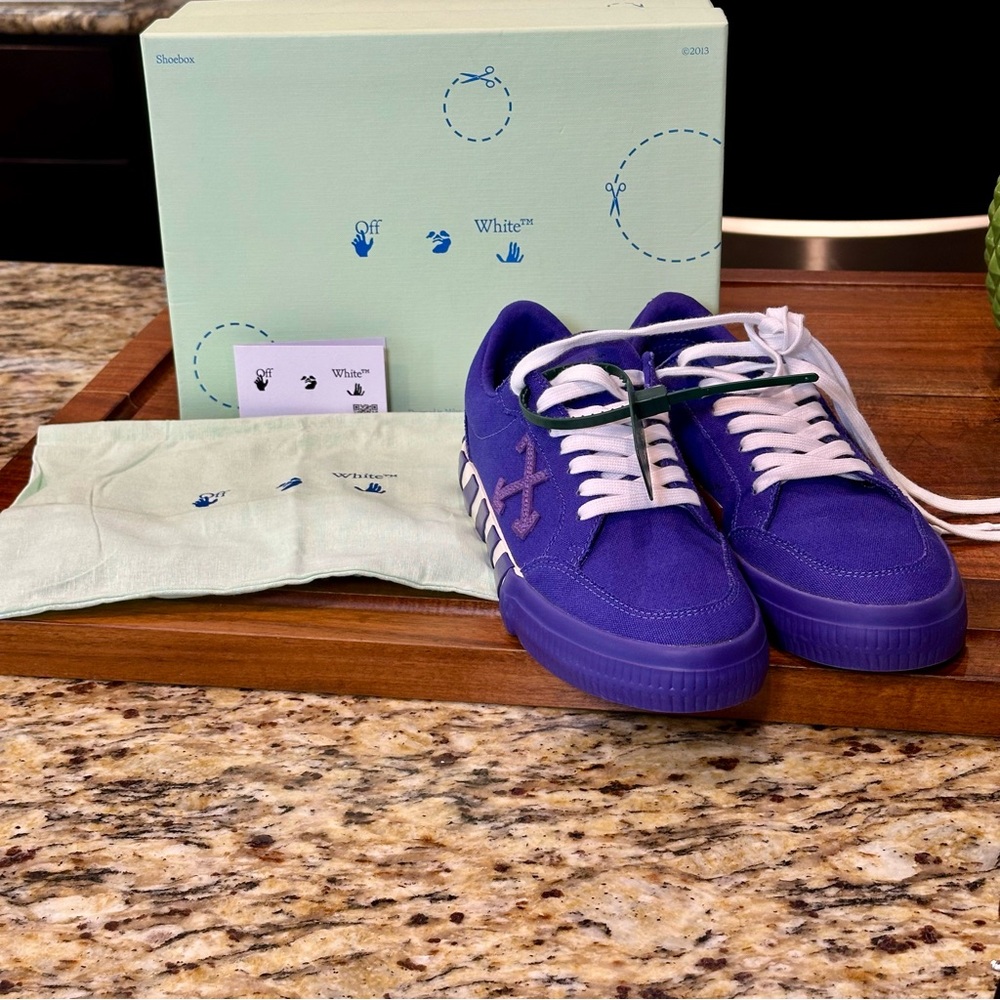 Off-White c/o Virgil Abloh Violet/Violet Sneakers Limited - Picture 3 of 12